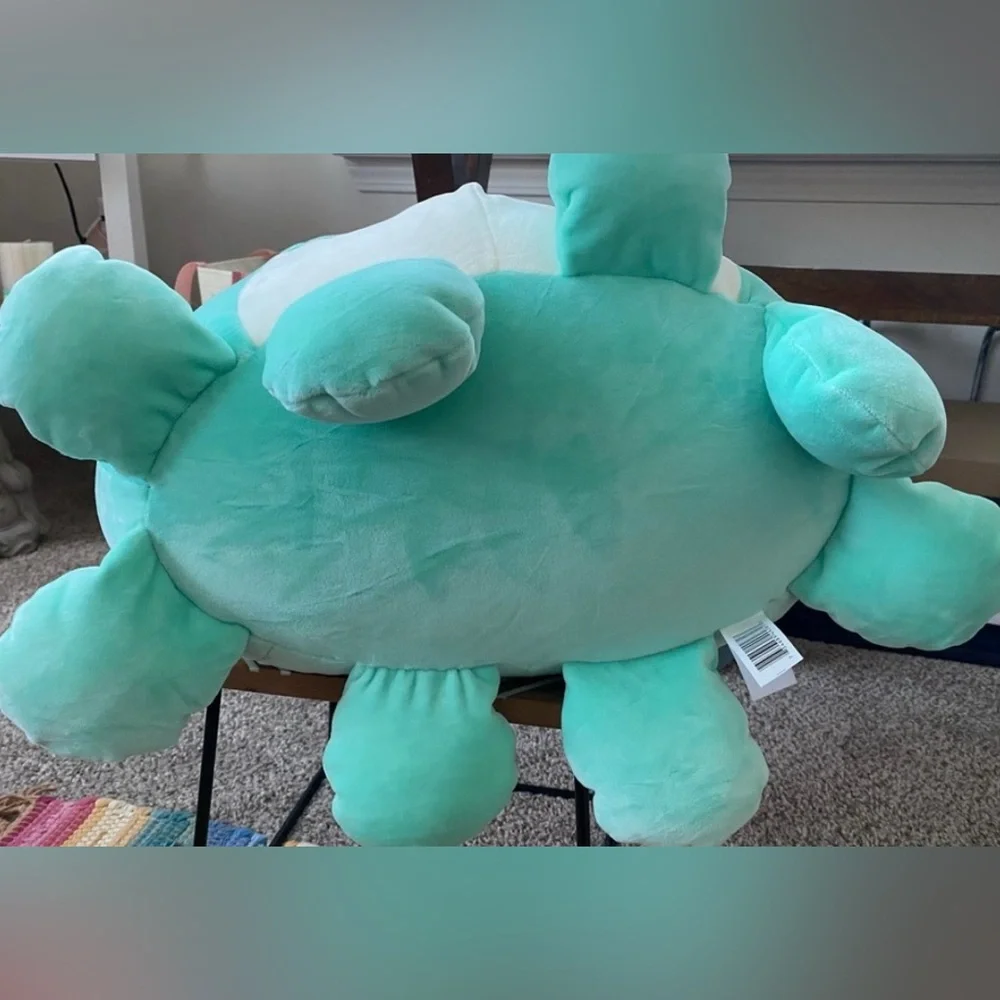 •NWT•Squishmallows Official Kellytoy Valentines Squad ‘22- Olina the Octopus 16”